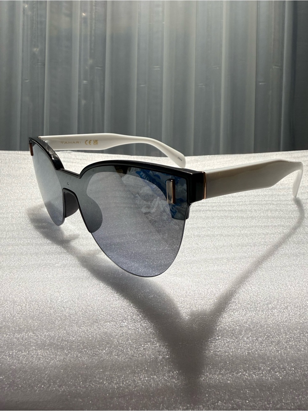 NWT Tahari TH847 Unisex Rimless Cat Eye Sunglasses Black & White OXWH